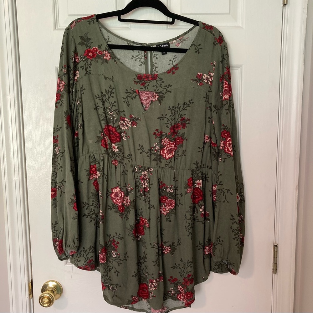 Torrid Floral Blouse size 2